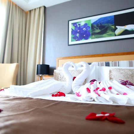Tenera Hotel Бангі Екстер'єр фото
