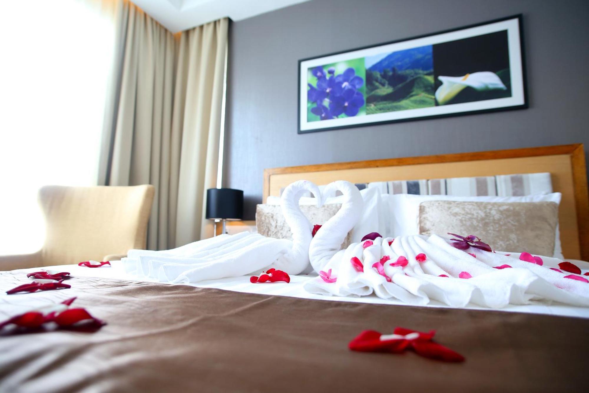 Tenera Hotel Бангі Екстер'єр фото