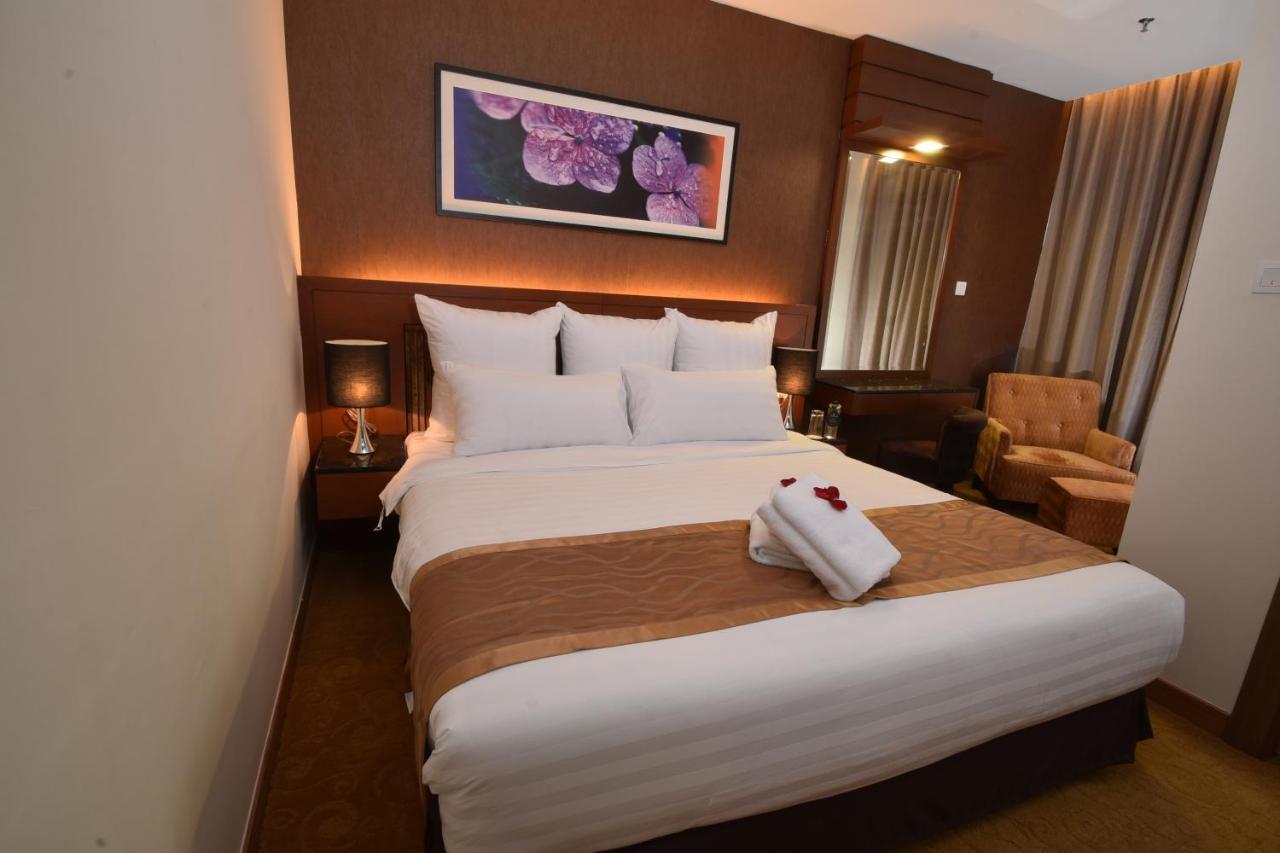 Tenera Hotel Бангі Екстер'єр фото
