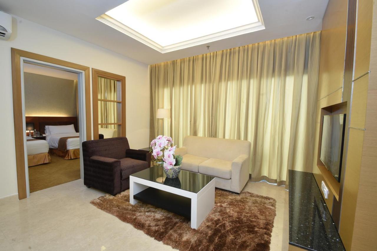 Tenera Hotel Бангі Екстер'єр фото Suite